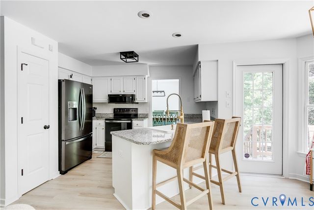 1968 Huguenot Hundred Dr, Midlothian, VA 23113