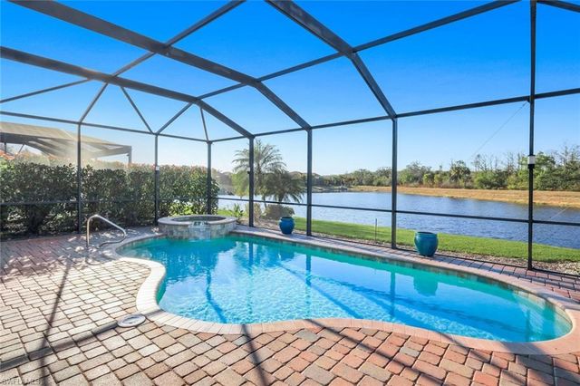 12639 Kinross LN, Naples, FL 34120