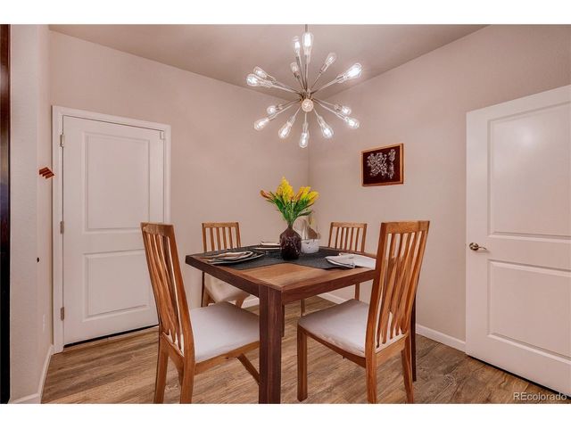 560 E Dry Creek Pl, Littleton, CO 80122