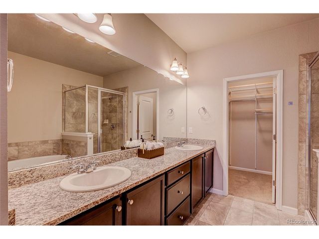560 E Dry Creek Pl, Littleton, CO 80122