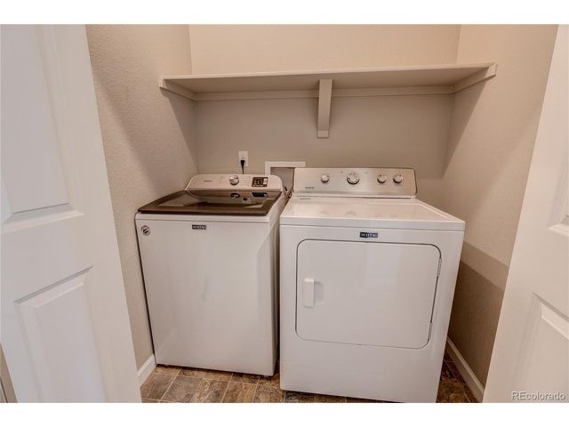 560 E Dry Creek Pl, Littleton, CO 80122