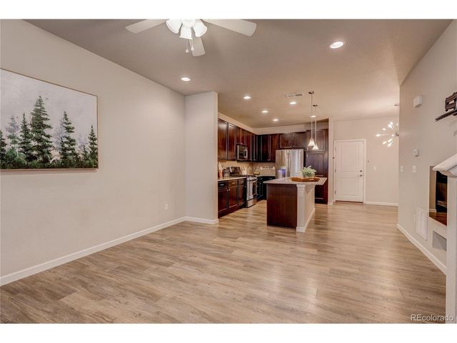 560 E Dry Creek Pl, Littleton, CO 80122