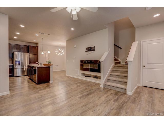 560 E Dry Creek Pl, Littleton, CO 80122
