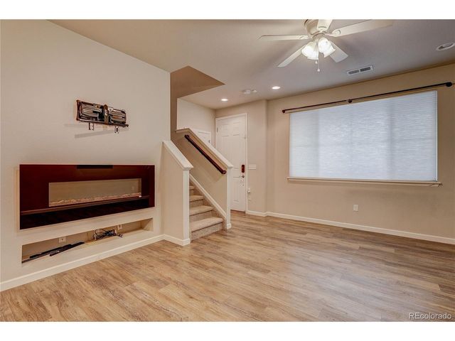 560 E Dry Creek Pl, Littleton, CO 80122