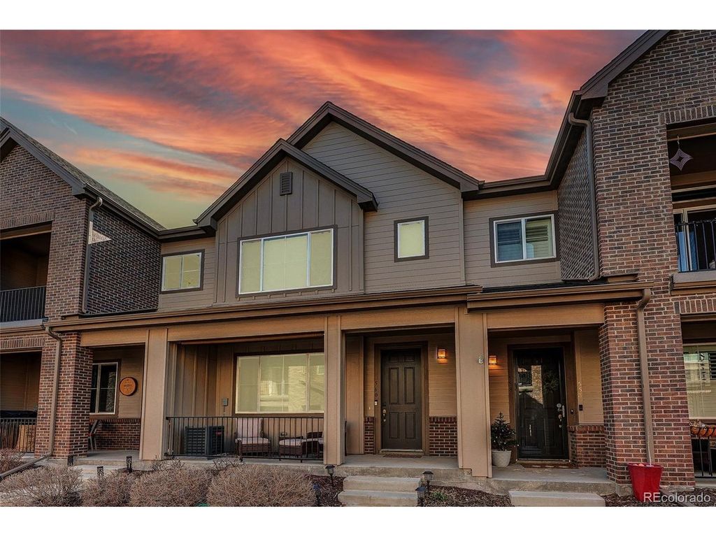 560 E Dry Creek Pl, Littleton, CO 80122