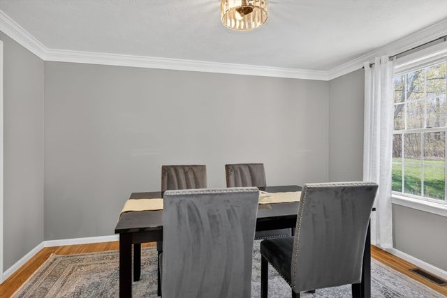 10 Cooper Dr, Franklin, MA 02038