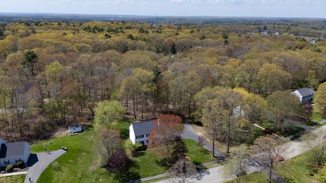 10 Cooper Dr, Franklin, MA 02038