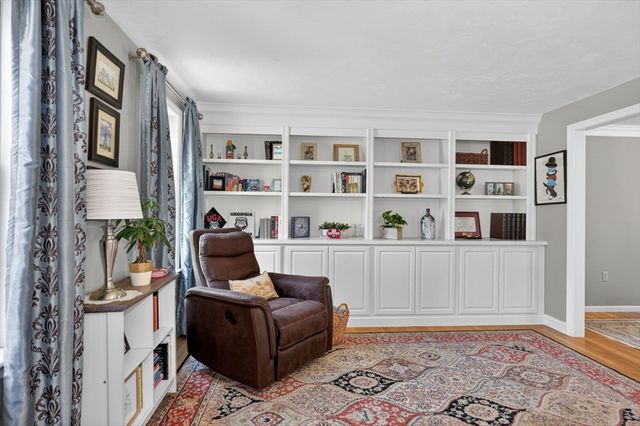 10 Cooper Dr, Franklin, MA 02038