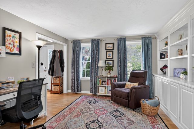 10 Cooper Dr, Franklin, MA 02038