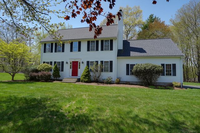 10 Cooper Dr, Franklin, MA 02038