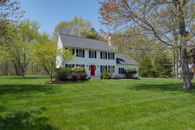 10 Cooper Dr, Franklin, MA 02038