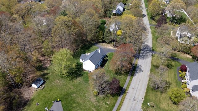 10 Cooper Dr, Franklin, MA 02038