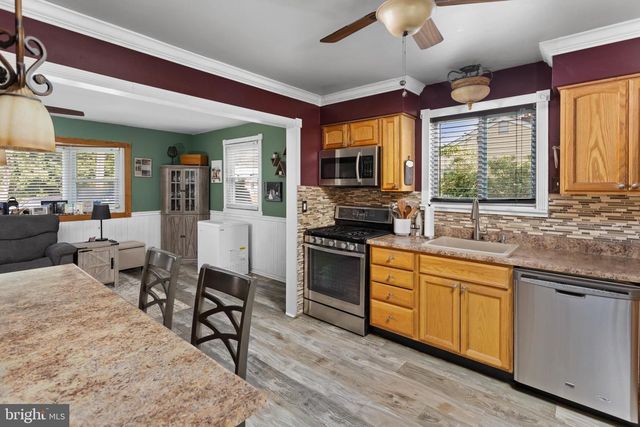 12 MCGUIRE ST, Wrightstown, NJ 08562