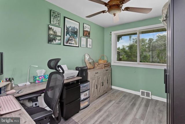 12 MCGUIRE ST, Wrightstown, NJ 08562
