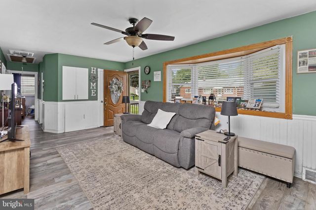 12 MCGUIRE ST, Wrightstown, NJ 08562