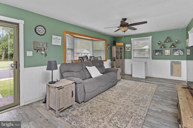 12 MCGUIRE ST, Wrightstown, NJ 08562