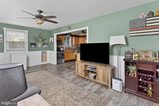 12 MCGUIRE ST, Wrightstown, NJ 08562