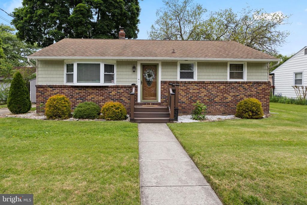 12 MCGUIRE ST, Wrightstown, NJ 08562