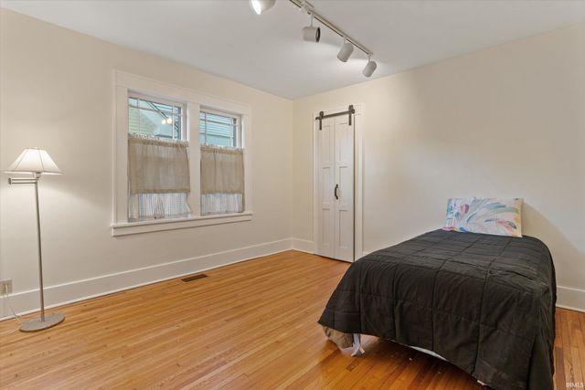 212 Marquette Avenue, South Bend, IN 46617