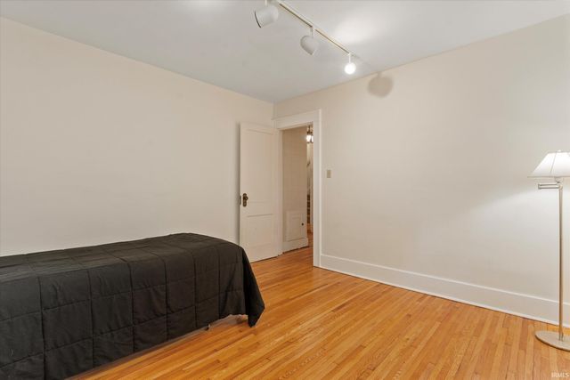 212 Marquette Avenue, South Bend, IN 46617