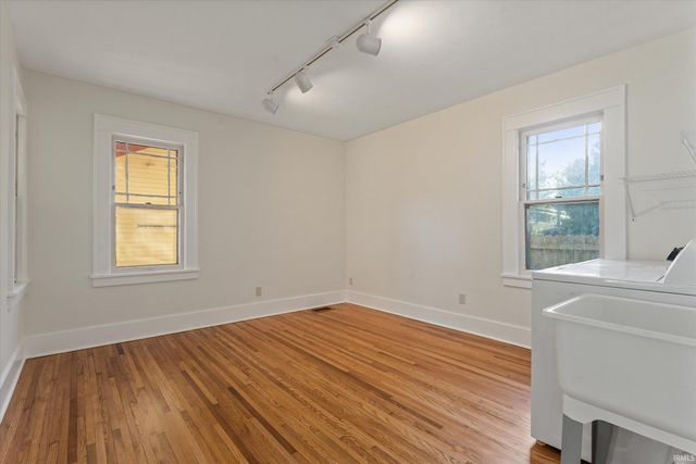 212 Marquette Avenue, South Bend, IN 46617