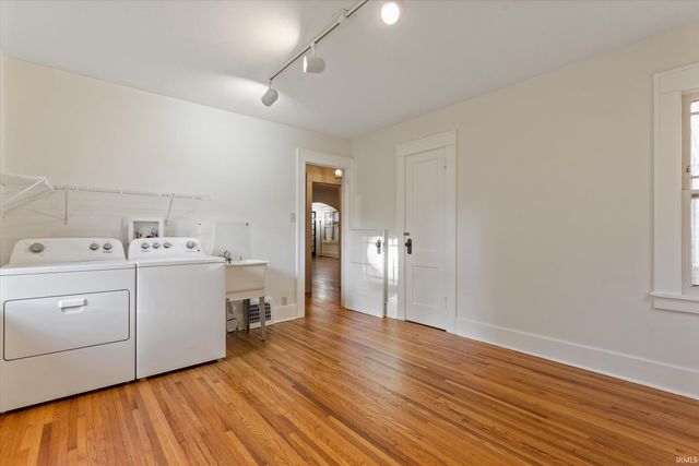 212 Marquette Avenue, South Bend, IN 46617