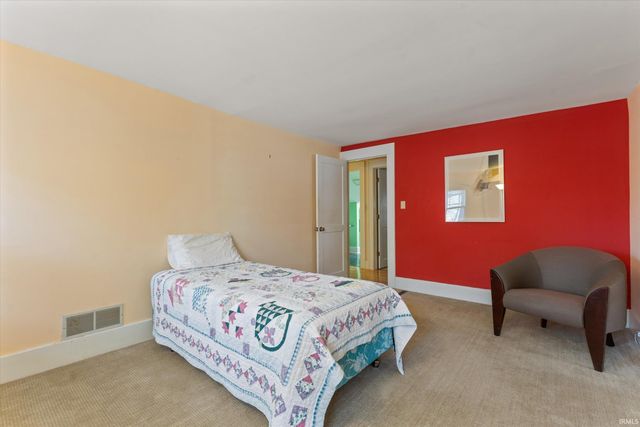 212 Marquette Avenue, South Bend, IN 46617