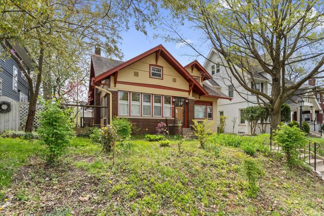 212 Marquette Avenue, South Bend, IN 46617