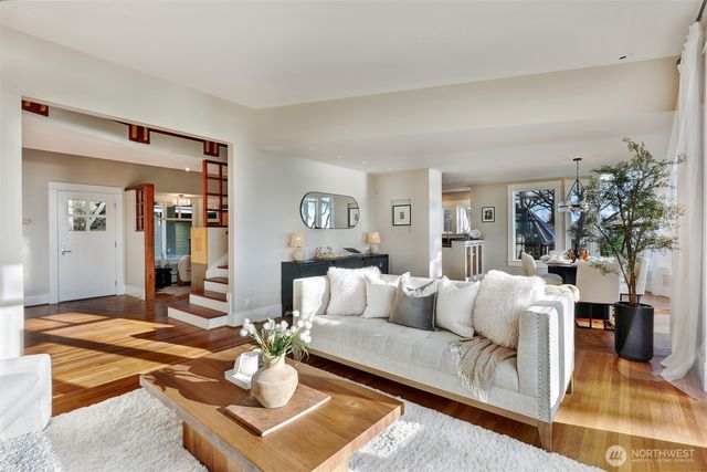 10431 Marine View Drive SW, Seattle, WA 98146