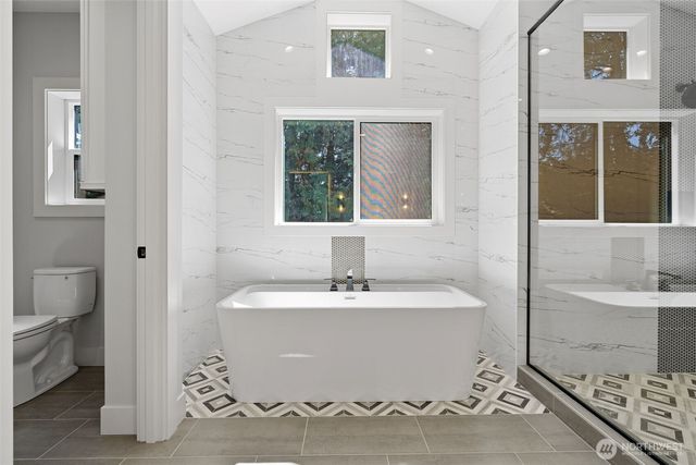 11027 SE 30th Place, Bellevue, WA 98004