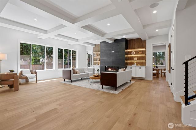 11027 SE 30th Place, Bellevue, WA 98004