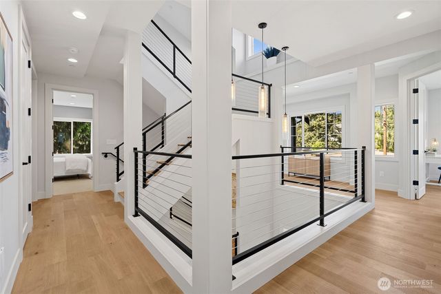 11027 SE 30th Place, Bellevue, WA 98004