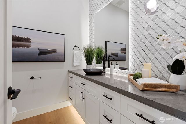 11027 SE 30th Place, Bellevue, WA 98004