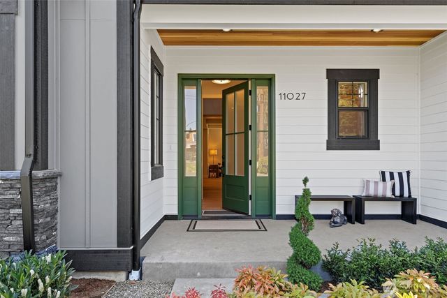 11027 SE 30th Place, Bellevue, WA 98004
