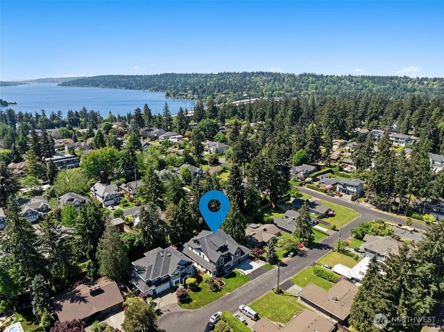 11027 SE 30th Place, Bellevue, WA 98004