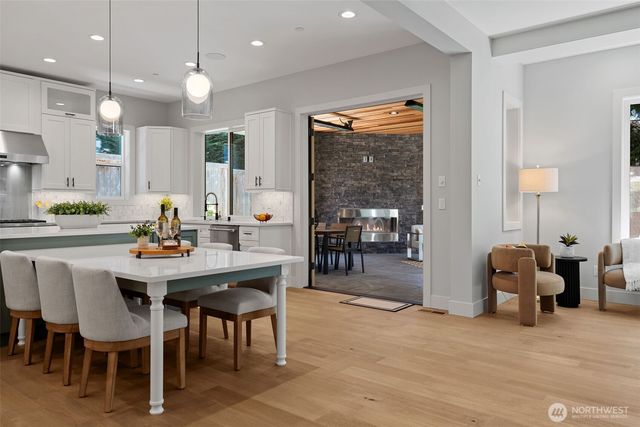11027 SE 30th Place, Bellevue, WA 98004