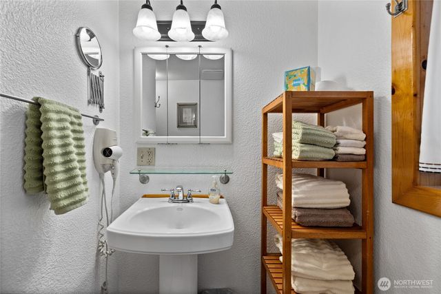 119 Big Creek Road, Ashford, WA 98304