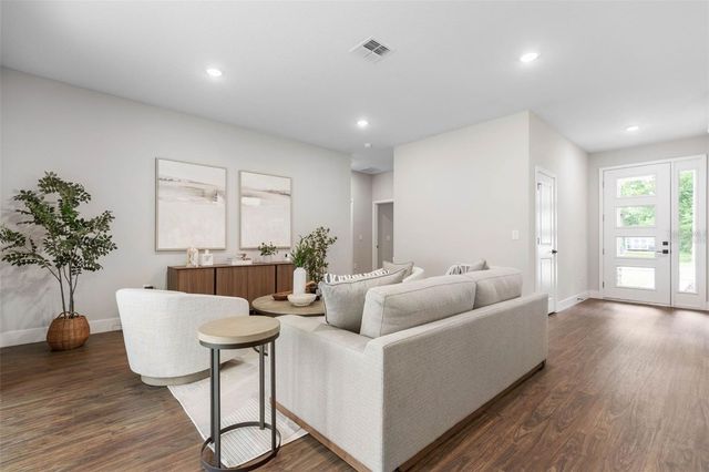 11 LUTHER DRIVE, Palm Coast, FL 32137