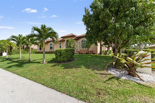 4190 Gleneagles Drive, Boynton Beach, FL 33436