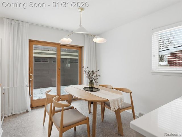 236 Lyons Drive, Troy, MI 48083