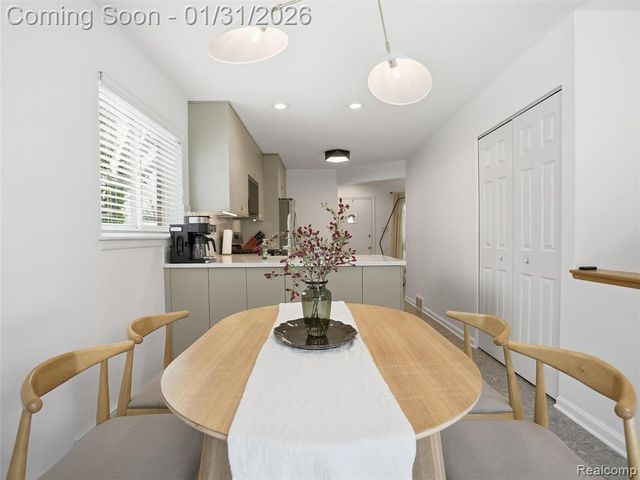 236 Lyons Drive, Troy, MI 48083