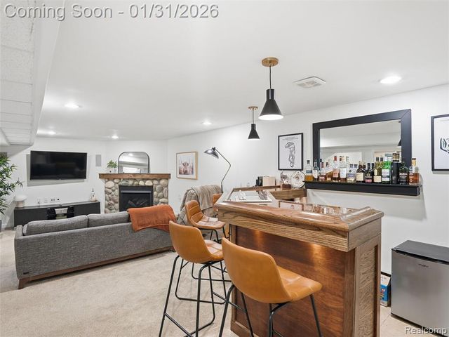 236 Lyons Drive, Troy, MI 48083