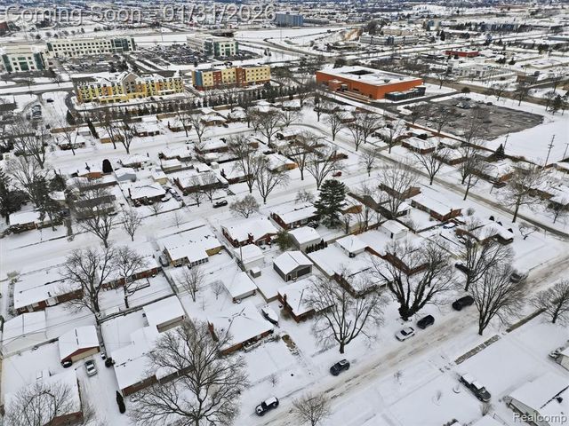 236 Lyons Drive, Troy, MI 48083