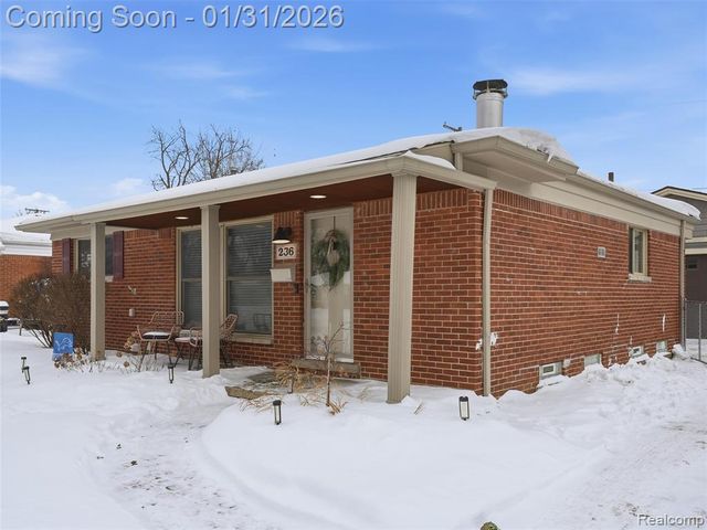 236 Lyons Drive, Troy, MI 48083
