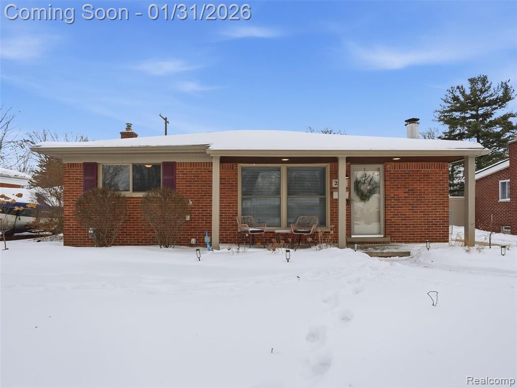 236 Lyons Drive, Troy, MI 48083