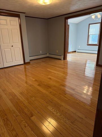 16 Bluemer Rd, Southampton, MA 01073