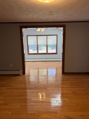 16 Bluemer Rd, Southampton, MA 01073