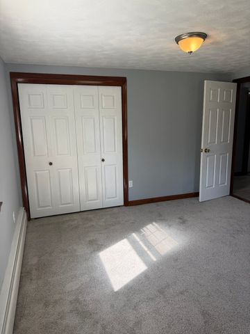 16 Bluemer Rd, Southampton, MA 01073