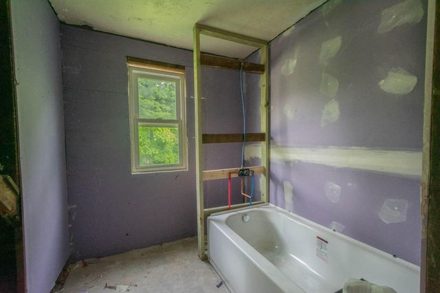 679 W Van Buren Street W, Battle Creek, MI 49037