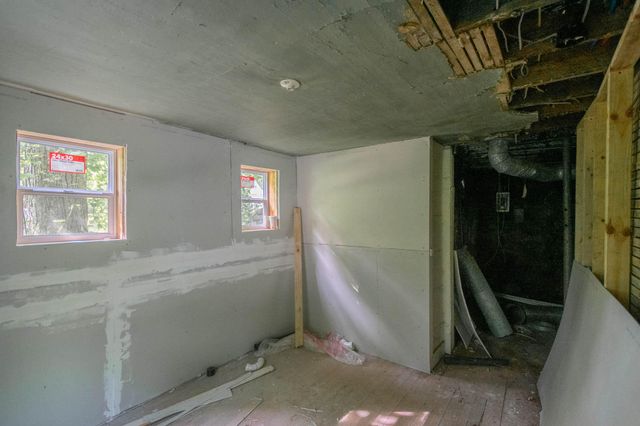 679 W Van Buren Street W, Battle Creek, MI 49037